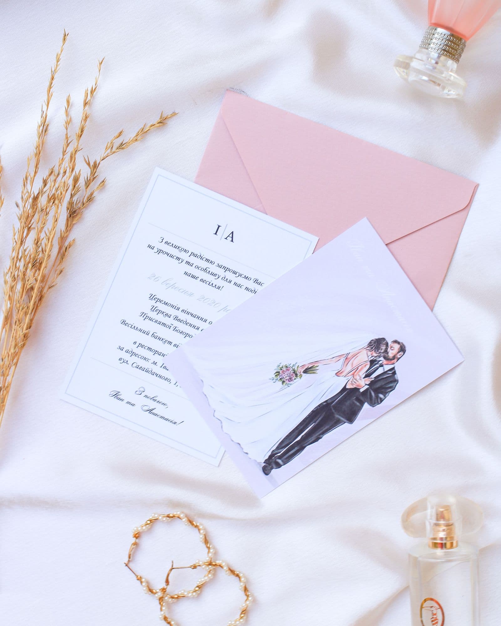 Photo wedding invitation flat lay